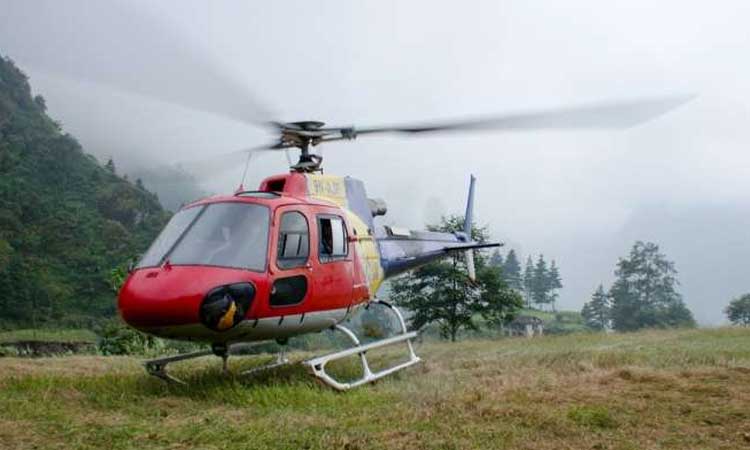 धानबारीमा हेलिकप्टर राखेर यात्रुहरु अर्कैमा टाप