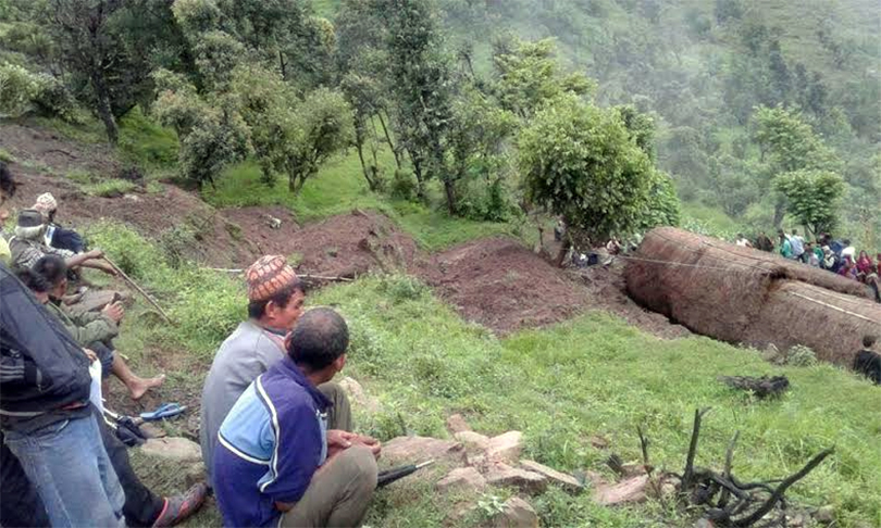 पहिरोमा पुरिएर ७ जनाको मृत्यु