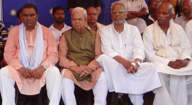 जेलमा रहेका कार्यकर्ता बचाउने दौडधुप