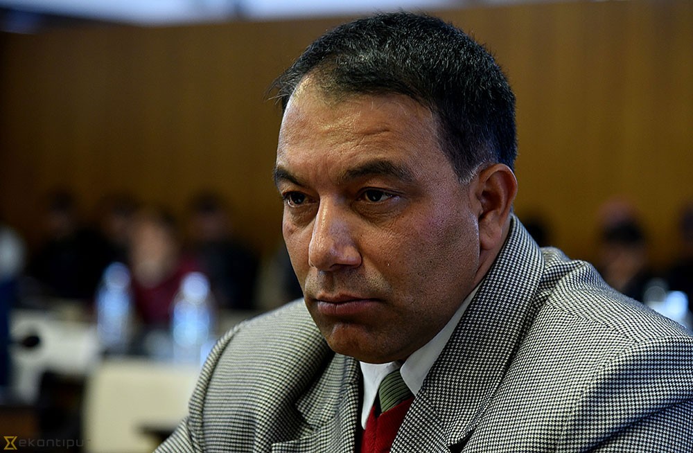 आफ्नो आङको भैँसी नदेख्ने अरुको आङको जुम्म्रा भनेझै पूननिर्माण प्राधिकरण !