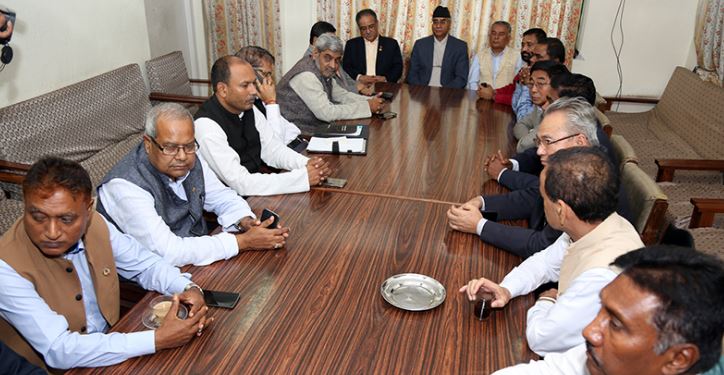 एमालेले कराएपछि बैरागीएको सरकारले मधेसी मोर्चासँग छलफल गर्दै !