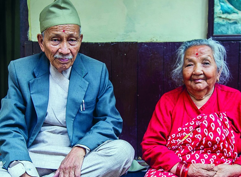 शताब्दी पुरुष सत्यमोहन जोशी दम्पत्तिले मरणोपरान्त शरीर दान गर्ने