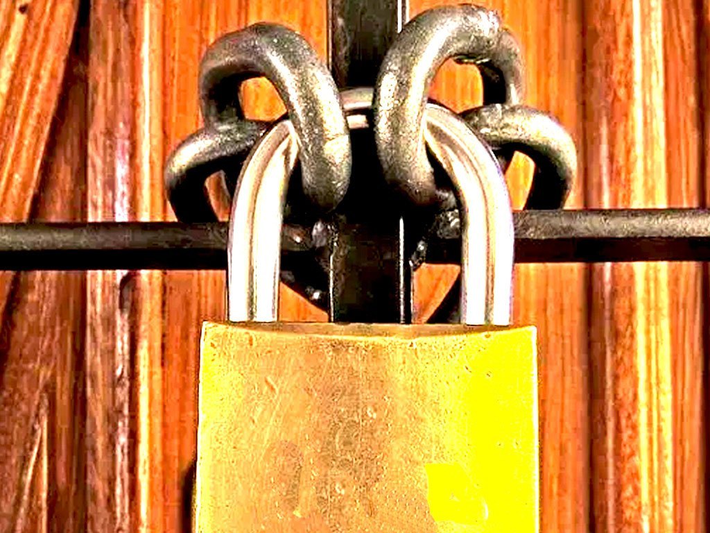 केन्द्र विवादमा मादी गाउँपालिका कार्यालयमा तालाबन्दी